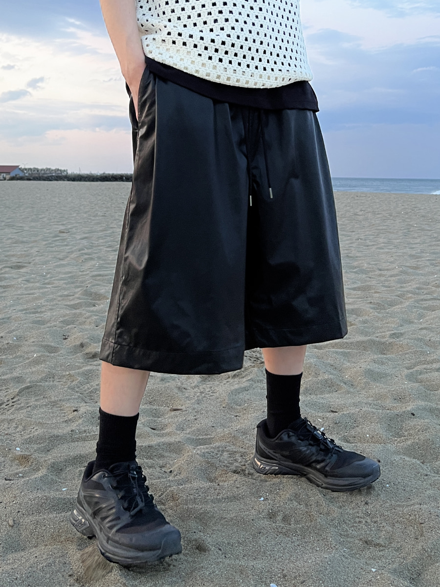 Leather Tuck Bermuda Pants