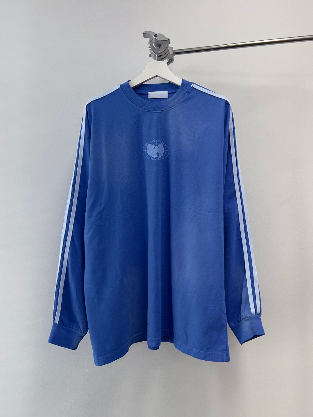 긴팔 티셔츠 네이비블루 색상 이미지-S1L82